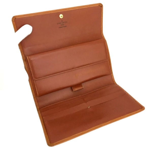 Authentic Louis Vuitton Epi Porte Tresor International Leather Trifold Wallet - Picture 5 of 8